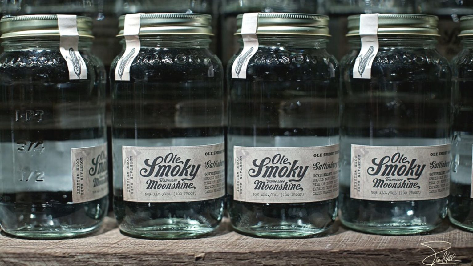 What Does Moonshine Taste Like (Explained!) DIY Distilling