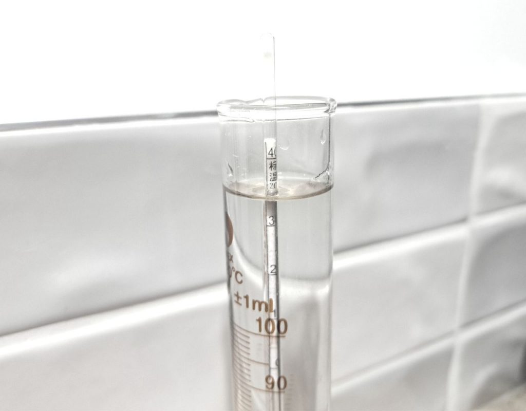 Image of DIY Distilling Taking a spirits reading with an alcoholmeter