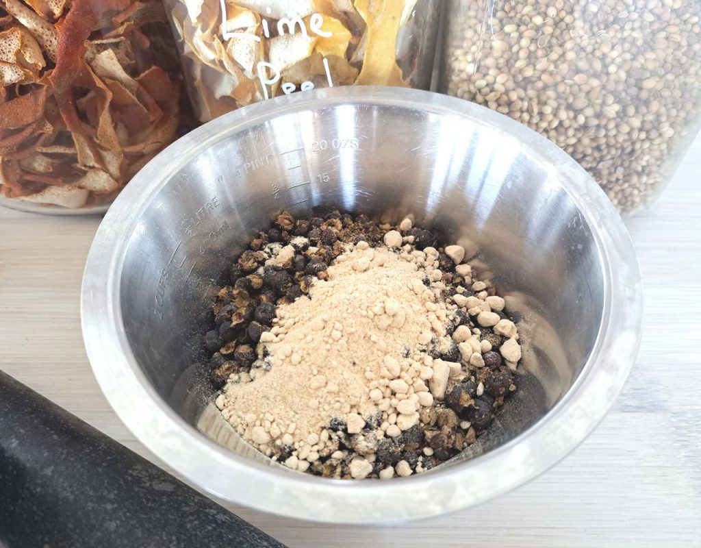 Image of DIY Distilling juniper and oris root