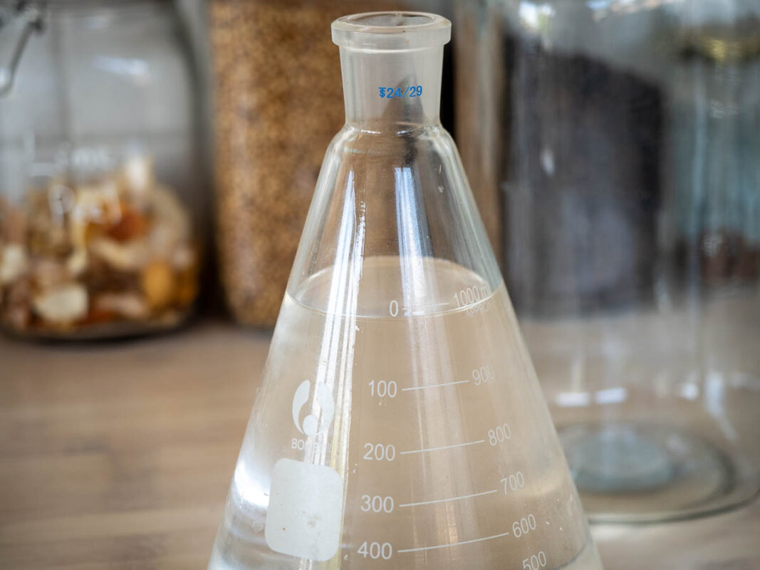 Macerated Gin Recipe (Try This!) 5 Image of DIY Distilling Macerated Gin Recipe 1