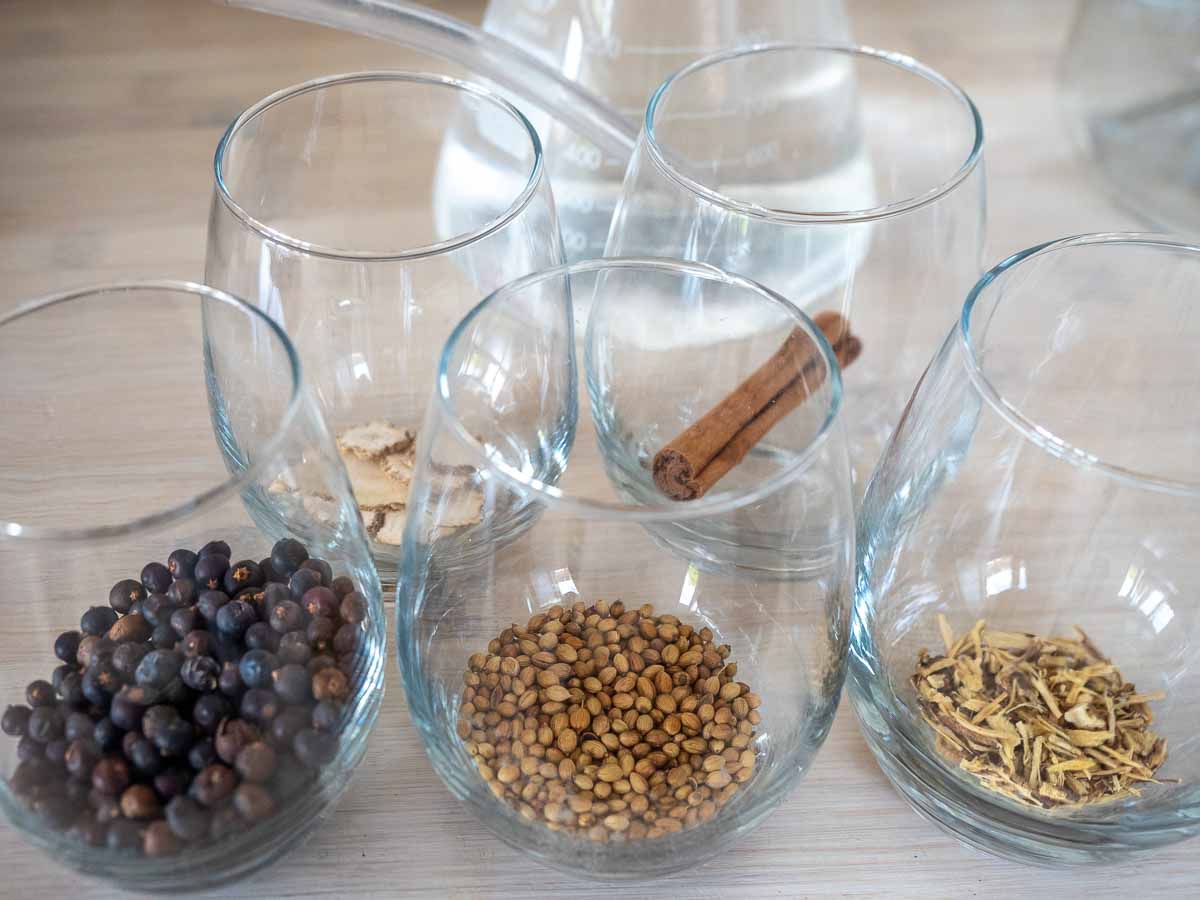 Image of DIY Distilling Macerated Gin Recipe 7