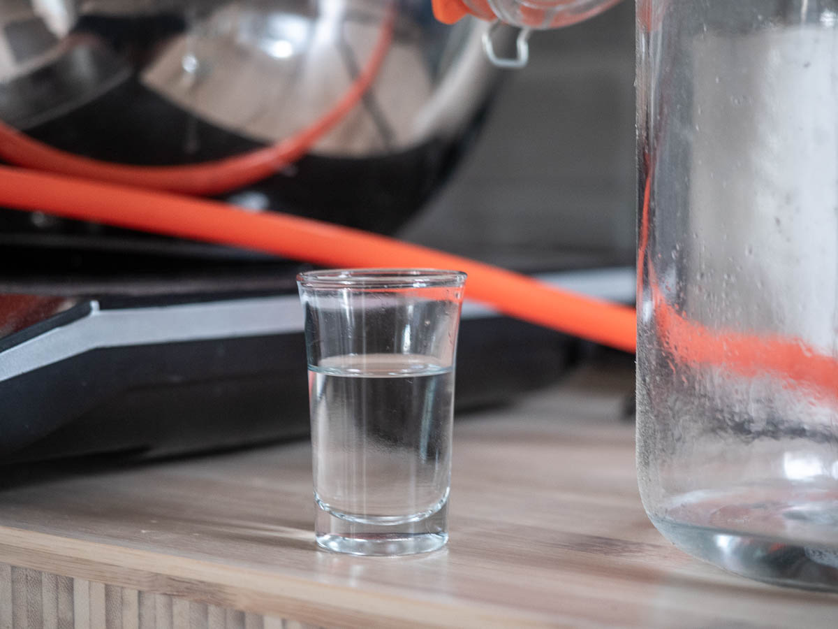 Image of How to cut heads and tails when making gin distilling